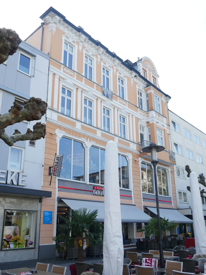 Historische Fassade am Alten Markt 7 in Herford, aufgenommen im April 2026