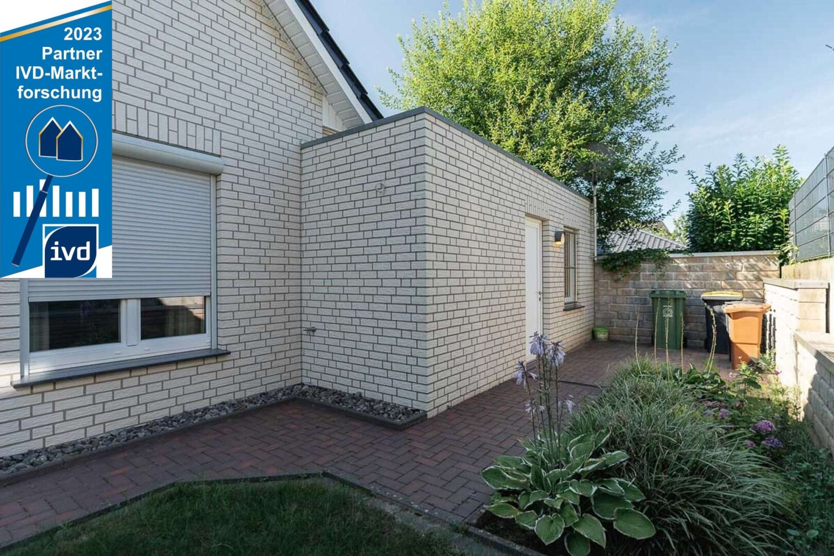 Eingang Garage / Garten