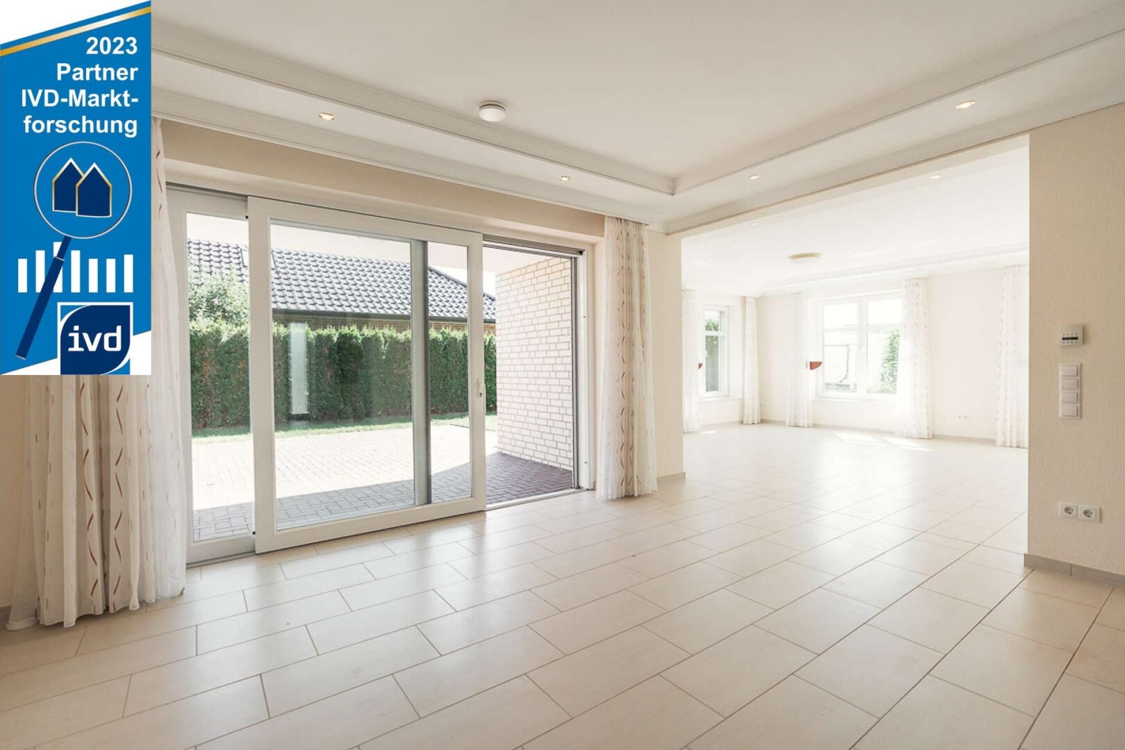 Wohn und Esszimmer